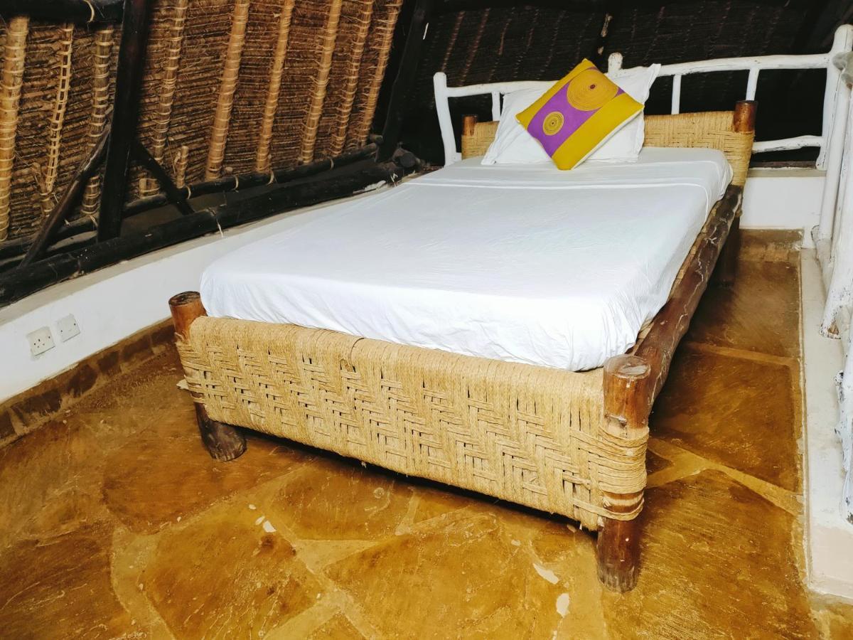 Upani In Diani Bed & Breakfast Diani Beach Luaran gambar