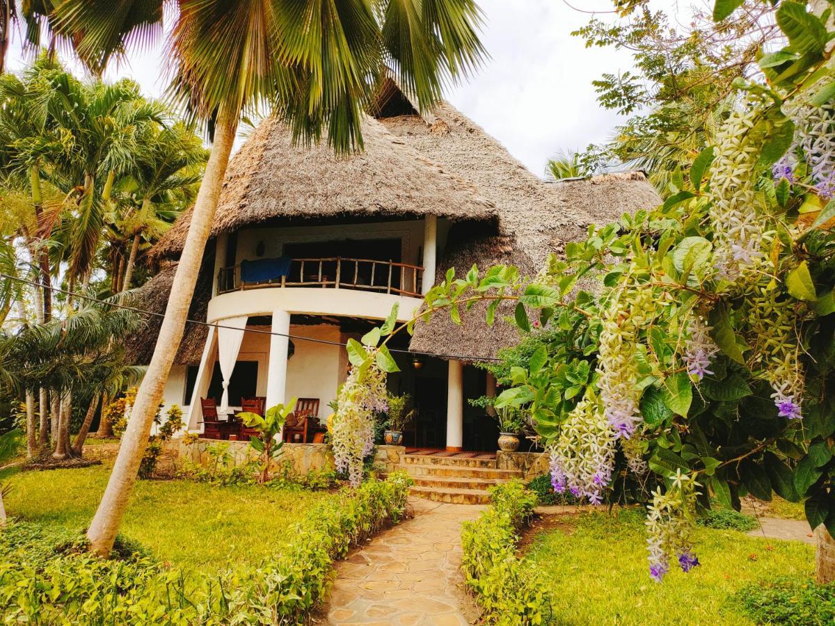 Upani In Diani Bed & Breakfast Diani Beach Luaran gambar