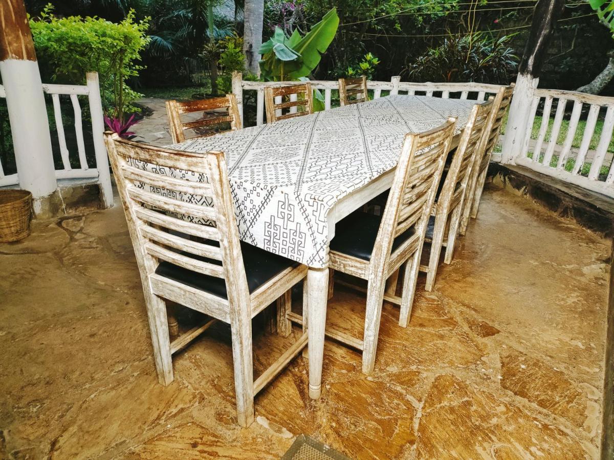 Upani In Diani Bed & Breakfast Diani Beach Luaran gambar