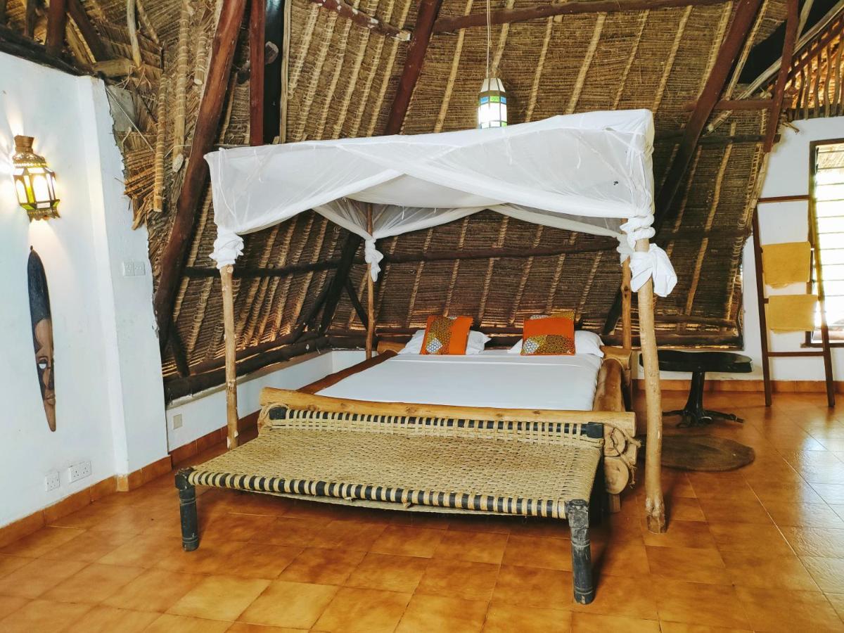 Upani In Diani Bed & Breakfast Diani Beach Luaran gambar
