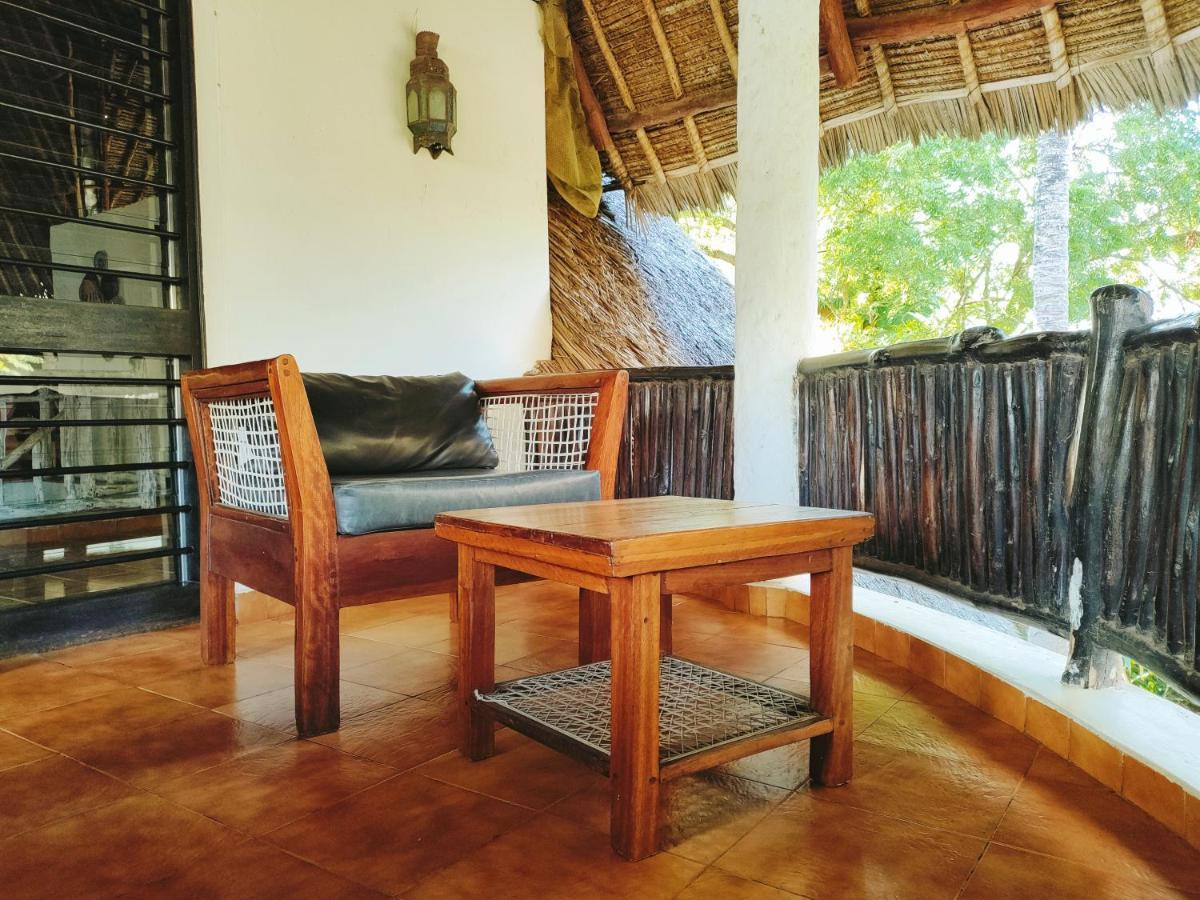 Upani In Diani Bed & Breakfast Diani Beach Luaran gambar