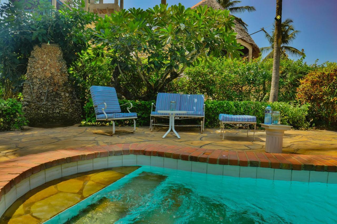Upani In Diani Bed & Breakfast Diani Beach Luaran gambar