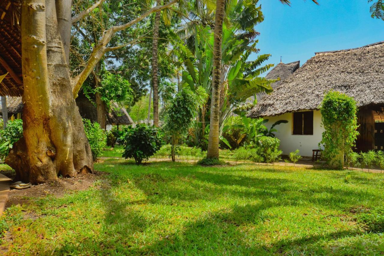 Upani In Diani Bed & Breakfast Diani Beach Luaran gambar