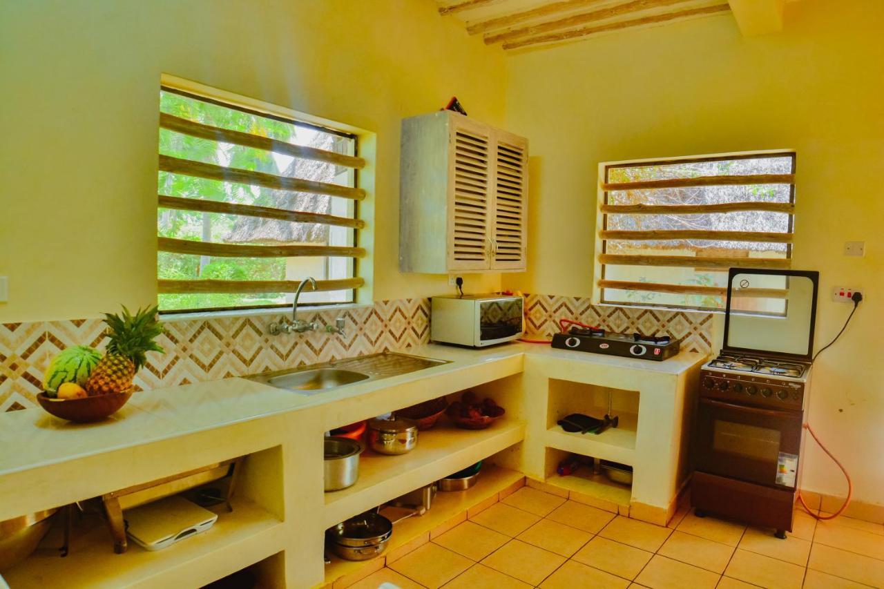 Upani In Diani Bed & Breakfast Diani Beach Luaran gambar