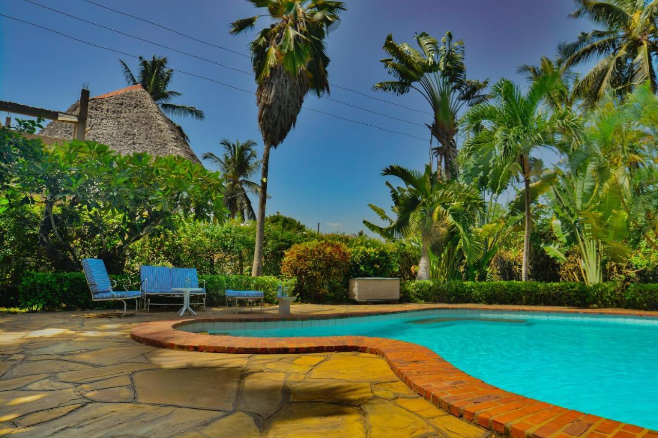Upani In Diani Bed & Breakfast Diani Beach Luaran gambar